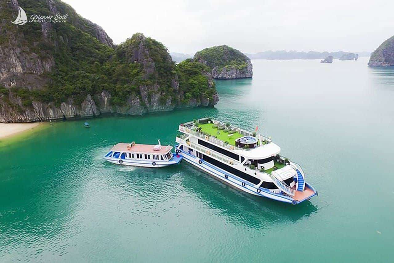 La Casta Daily: Refined Beauty Amidst Wonder